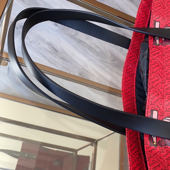 Authentic Burberry tote - Picture 6 of 16
